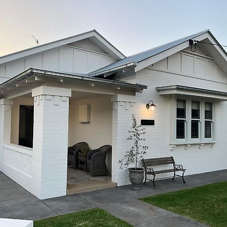 Charming Central Cottage In Wagga Wagga Kültér fotó